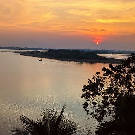 فندق Autumn Bay Retreat هوي ان المظهر الخارجي الصورة
